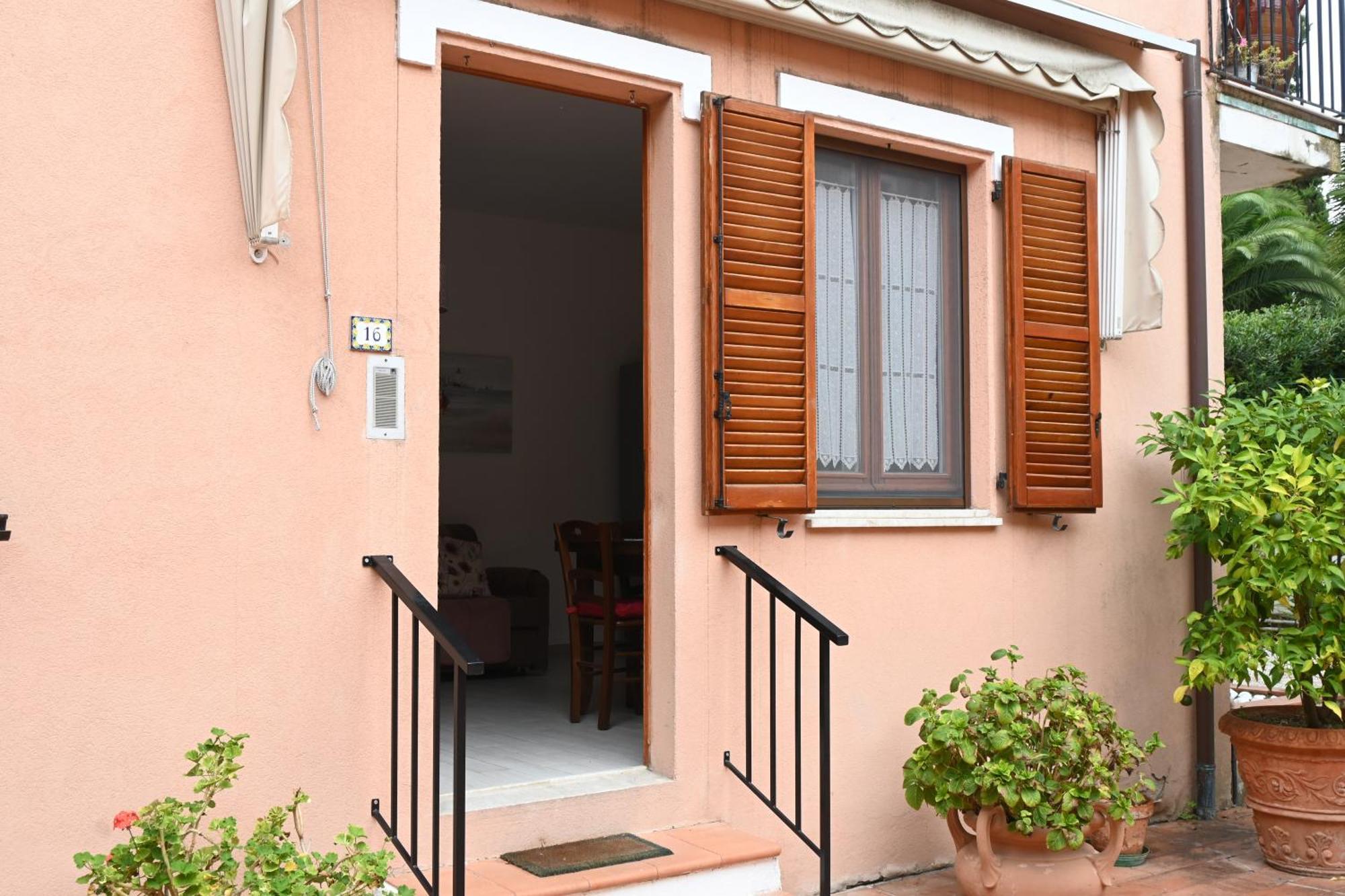 Apartamento N080 - Numana, Bilocale Con Terrazzo In Centro Sirolo Exterior foto